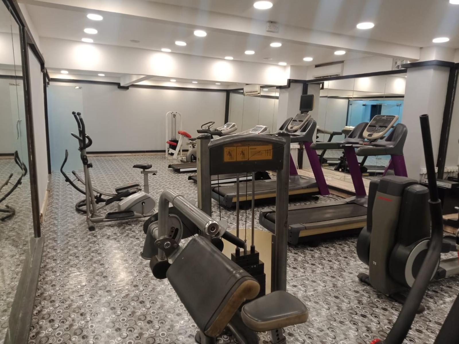Al Hussam Hotel Apartments Rusayl Exteriör bild