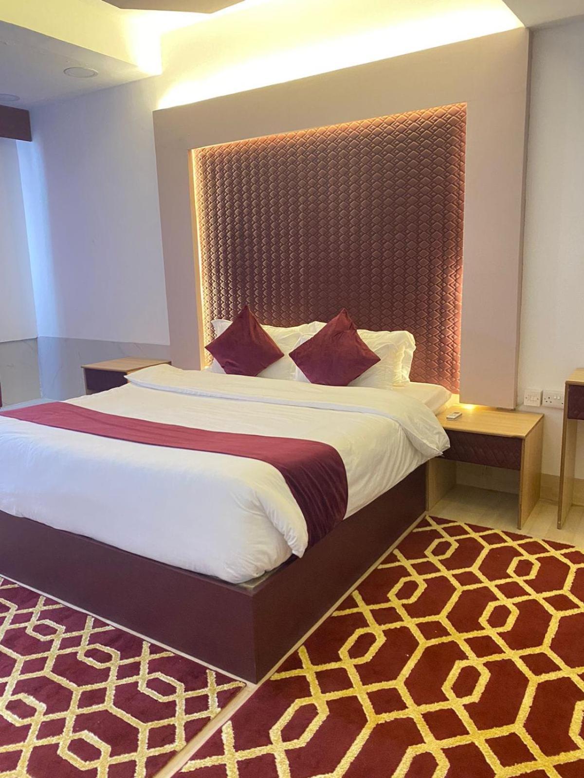 Al Hussam Hotel Apartments Rusayl Exteriör bild