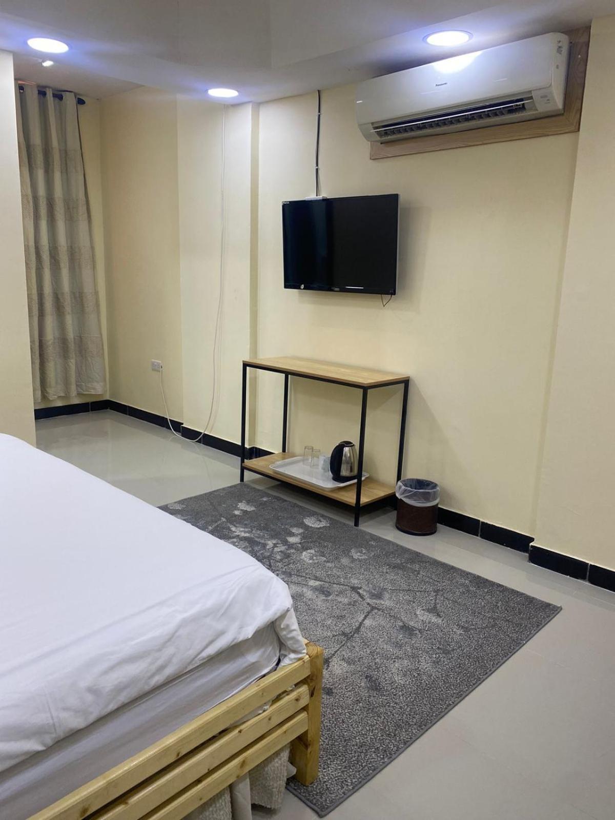 Al Hussam Hotel Apartments Rusayl Exteriör bild