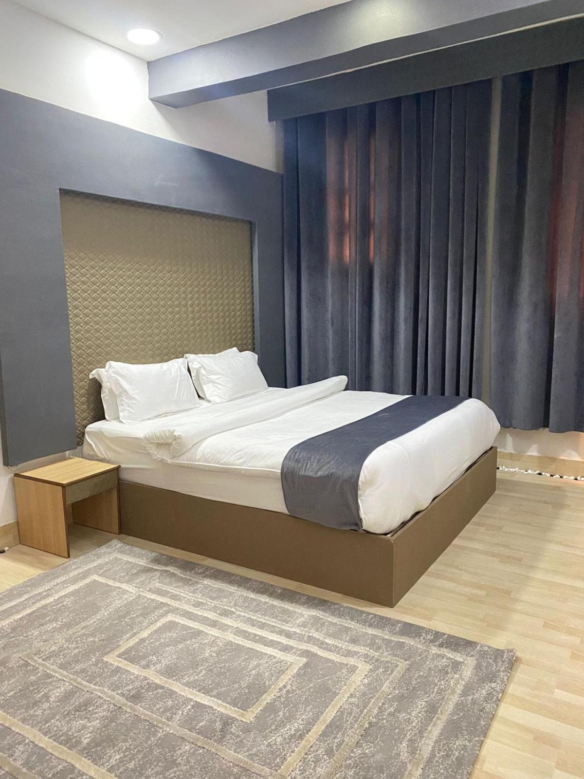 Al Hussam Hotel Apartments Rusayl Exteriör bild