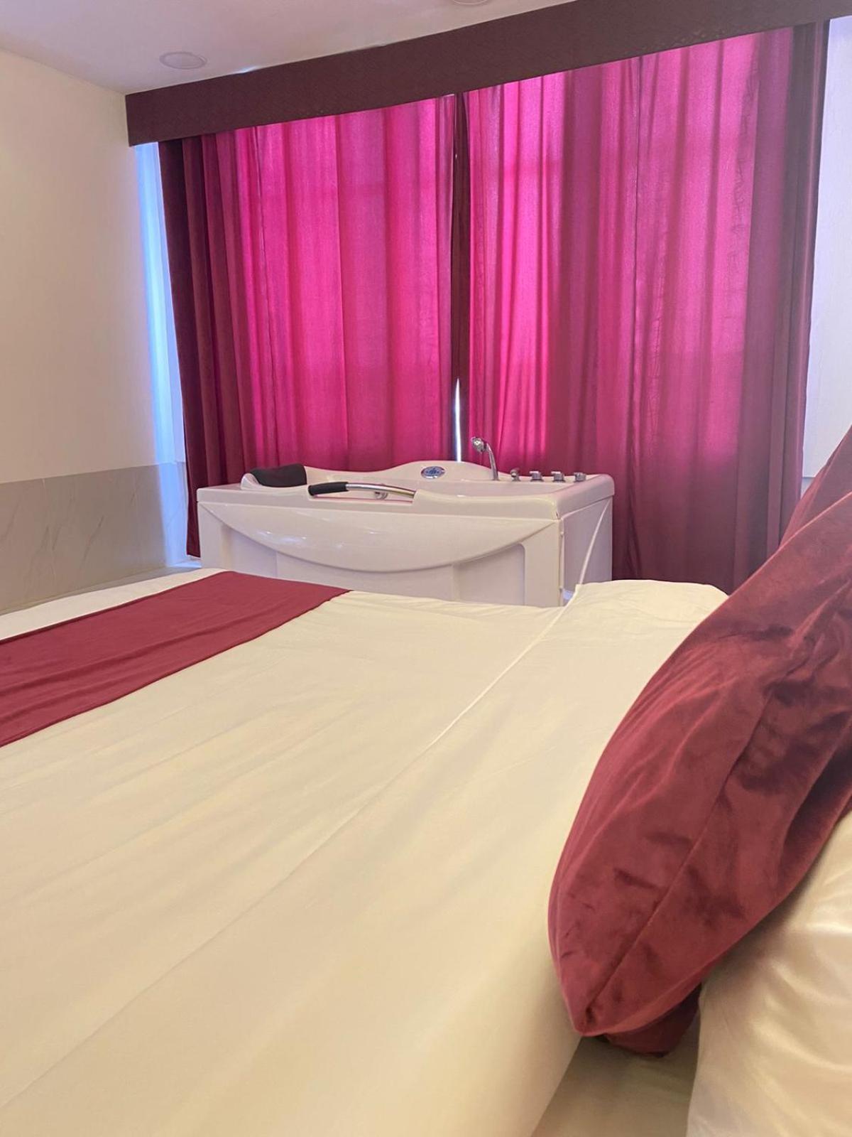 Al Hussam Hotel Apartments Rusayl Exteriör bild