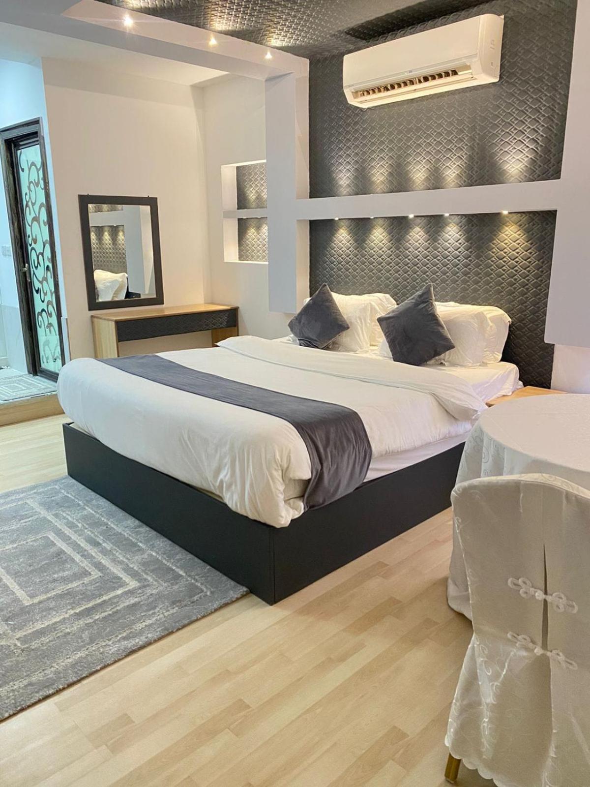 Al Hussam Hotel Apartments Rusayl Exteriör bild